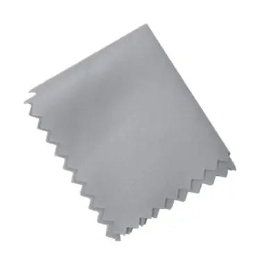 Microfiber cleaning cloth in gray, perfect for delicate surfaces and effective cleaning.